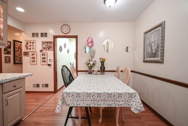 2350 N Lewis Avenue, Waukegan, IL 60087