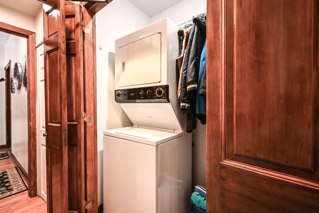 2350 N Lewis Avenue, Waukegan, IL 60087