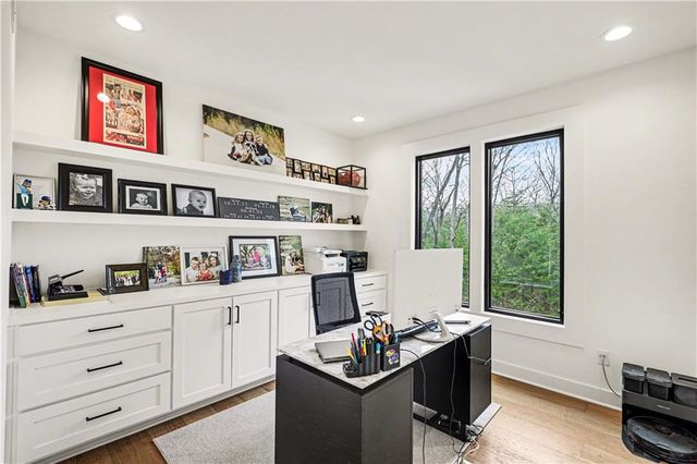 9450 Marion Street, Lenexa, KS 66220