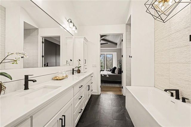 9450 Marion Street, Lenexa, KS 66220