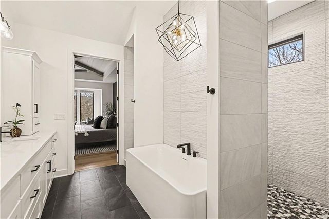 9450 Marion Street, Lenexa, KS 66220