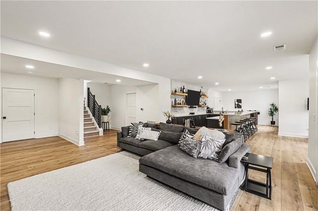 9450 Marion Street, Lenexa, KS 66220