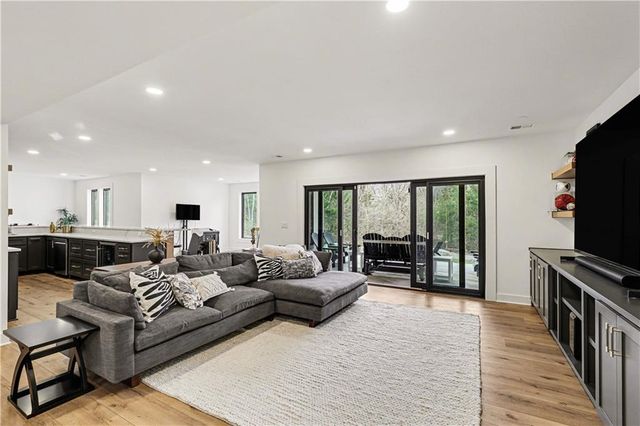 9450 Marion Street, Lenexa, KS 66220