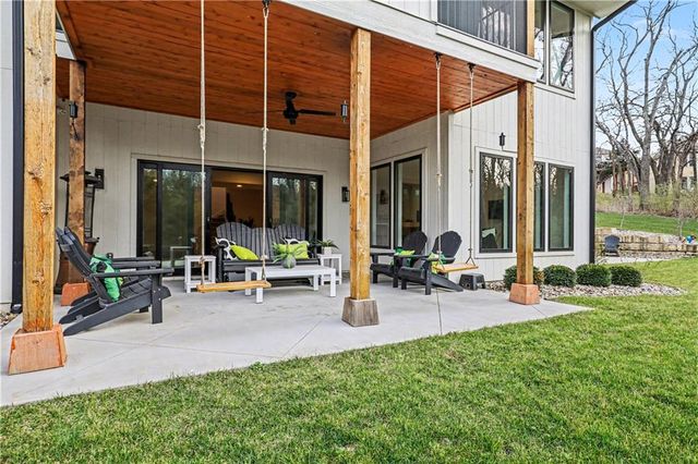 9450 Marion Street, Lenexa, KS 66220