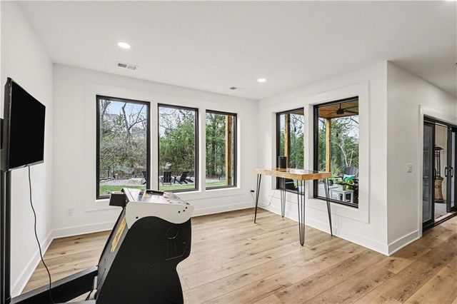 9450 Marion Street, Lenexa, KS 66220