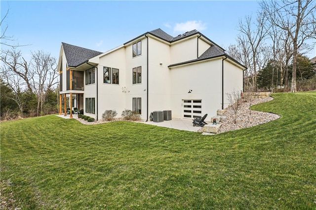 9450 Marion Street, Lenexa, KS 66220