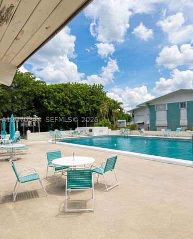 2304 Lake Osborne Dr 21, Lake Worth, FL 33461