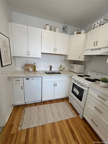 2304 Lake Osborne Dr 21, Lake Worth, FL 33461
