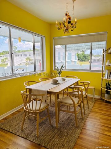 2304 Lake Osborne Dr 21, Lake Worth, FL 33461