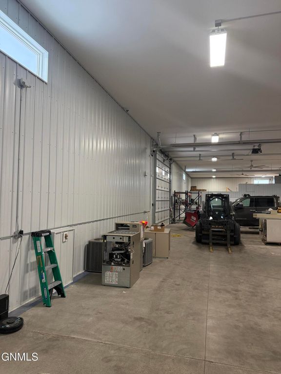 2913 Morrison Avenue, Bismarck, ND 58504 photo 10