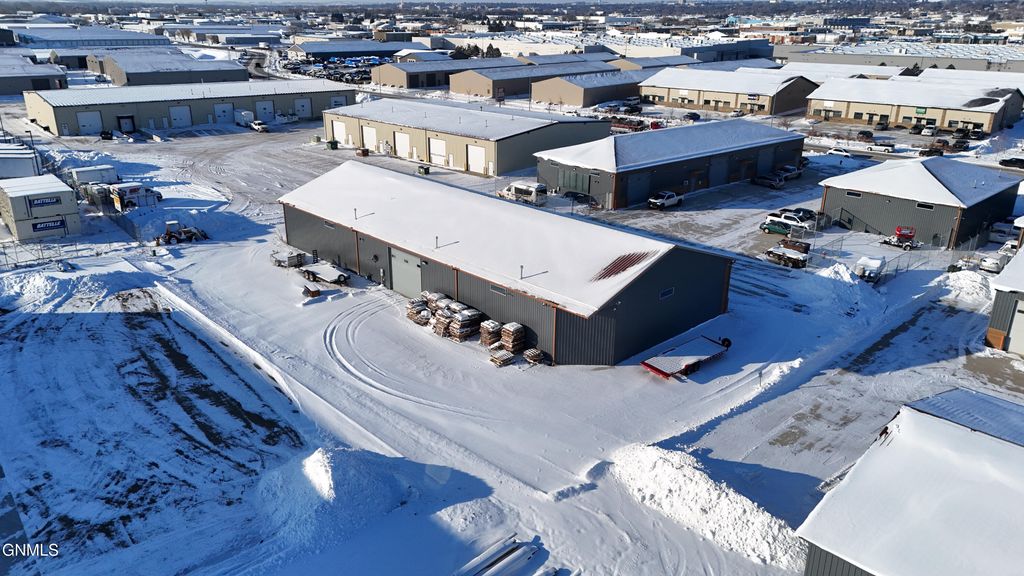 2913 Morrison Avenue, Bismarck, ND 58504 photo 3