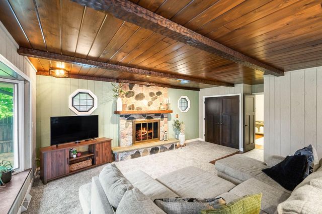 N89W15288 Jefferson AVENUE, Menomonee Falls, WI 53051