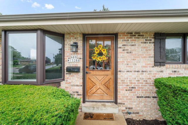 N89W15288 Jefferson AVENUE, Menomonee Falls, WI 53051