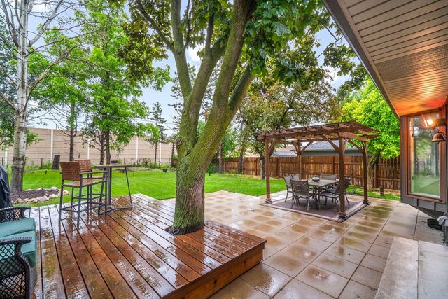 N89W15288 Jefferson AVENUE, Menomonee Falls, WI 53051