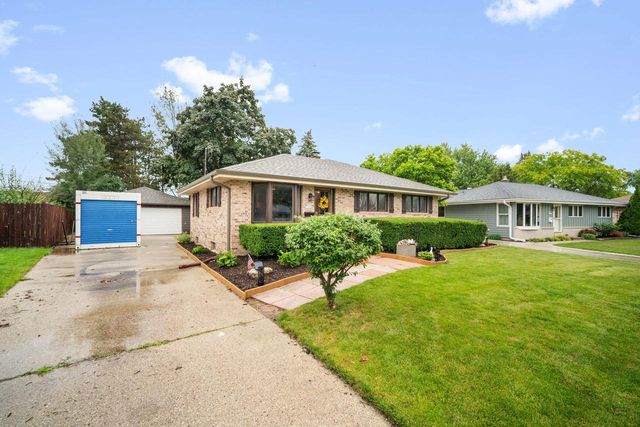 N89W15288 Jefferson AVENUE, Menomonee Falls, WI 53051