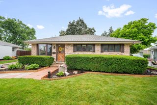N89W15288 Jefferson AVENUE, Menomonee Falls, WI 53051