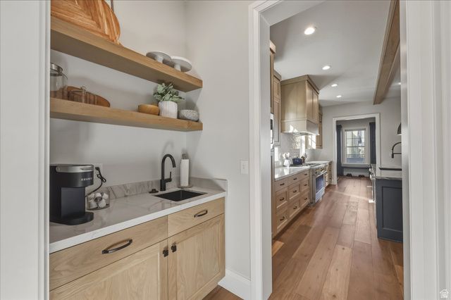 6944 W RESTLESS RD, South Jordan, UT 84009