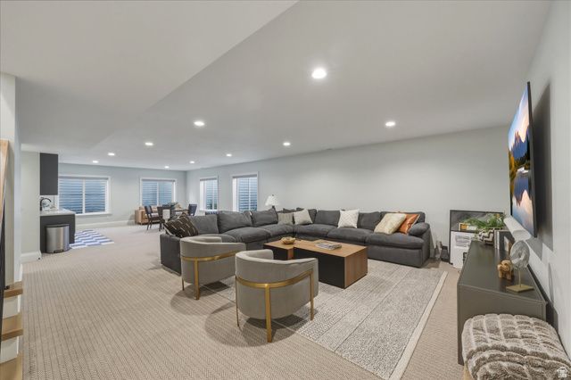 6944 W RESTLESS RD, South Jordan, UT 84009