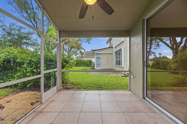 9823 N Grand Duke Circle, Tamarac, FL 33321