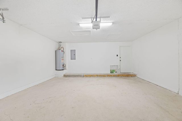 9823 N Grand Duke Circle, Tamarac, FL 33321