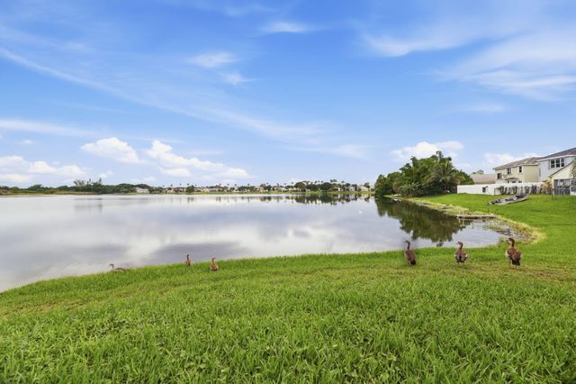 9823 N Grand Duke Circle, Tamarac, FL 33321