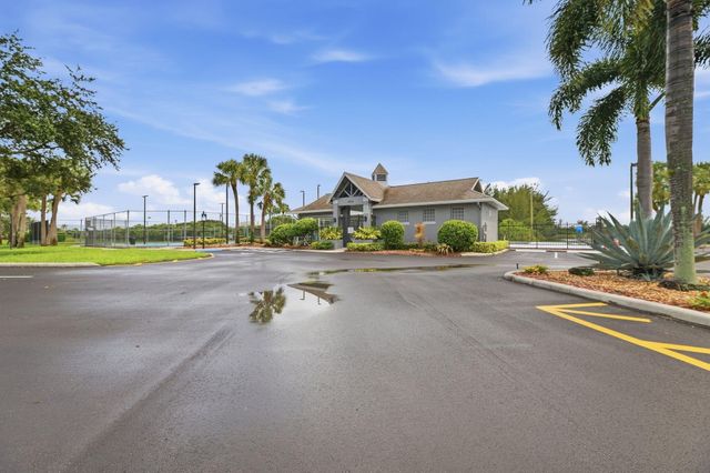 9823 N Grand Duke Circle, Tamarac, FL 33321