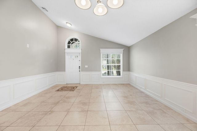 9823 N Grand Duke Circle, Tamarac, FL 33321