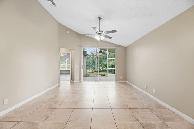 9823 N Grand Duke Circle, Tamarac, FL 33321