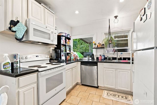 303 S Hartford Avenue, Bremerton, WA 98312