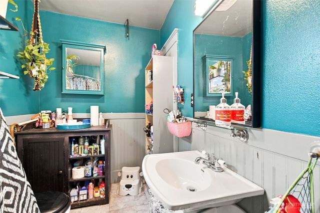 303 S Hartford Avenue, Bremerton, WA 98312
