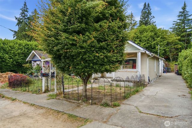 303 S Hartford Avenue, Bremerton, WA 98312