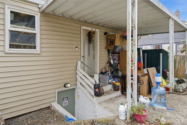 303 S Hartford Avenue, Bremerton, WA 98312