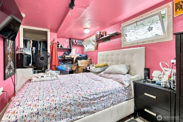 303 S Hartford Avenue, Bremerton, WA 98312