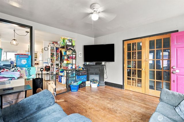 303 S Hartford Avenue, Bremerton, WA 98312