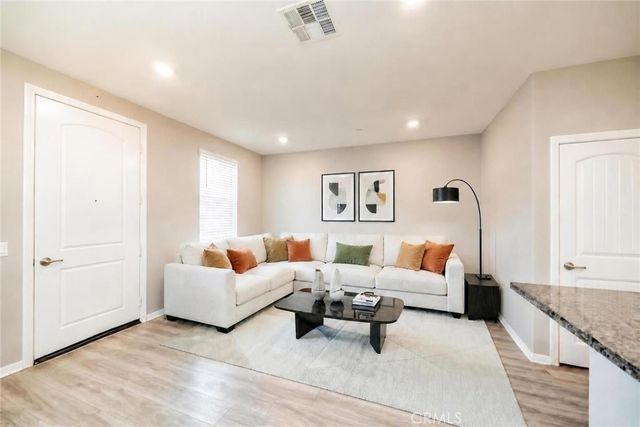 16502 Casa Grande 120, Fontana, CA 92336