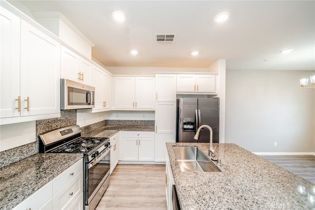 16502 Casa Grande 120, Fontana, CA 92336