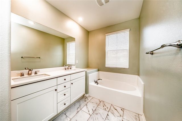 16502 Casa Grande 120, Fontana, CA 92336