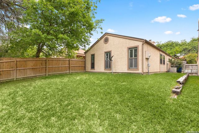 1410 Giselle Ln, San Antonio, TX 78232