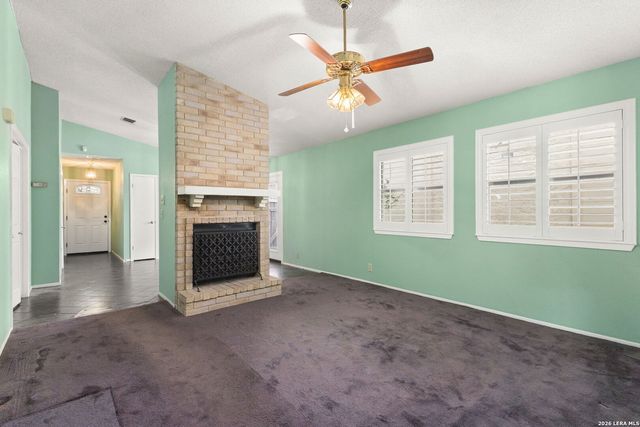 1410 Giselle Ln, San Antonio, TX 78232