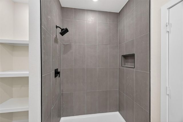 640 Levine Ct Court, Conroe, TX 77316