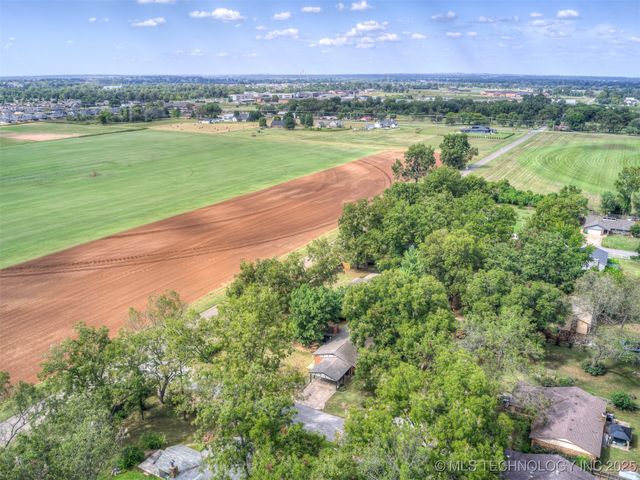 16430 S 97th East Place, Bixby, OK 74008