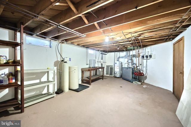 1156 DETWILER DR, York, PA 17404