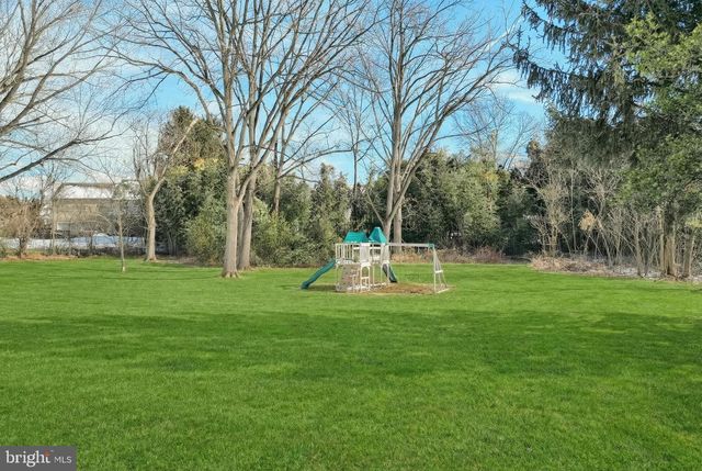 1156 DETWILER DR, York, PA 17404