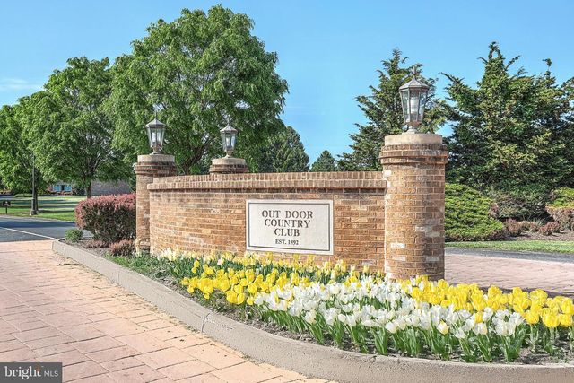 1156 DETWILER DR, York, PA 17404