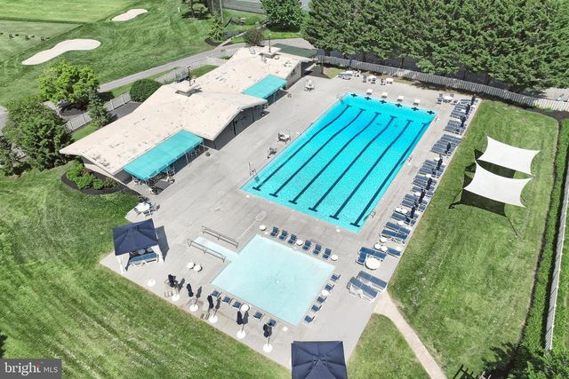 1156 DETWILER DR, York, PA 17404