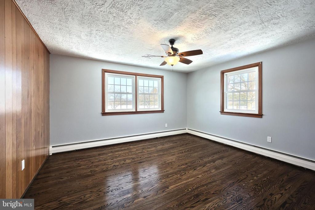 Image 20 of property listing at 1156 DETWILER DR, York, PA 17404