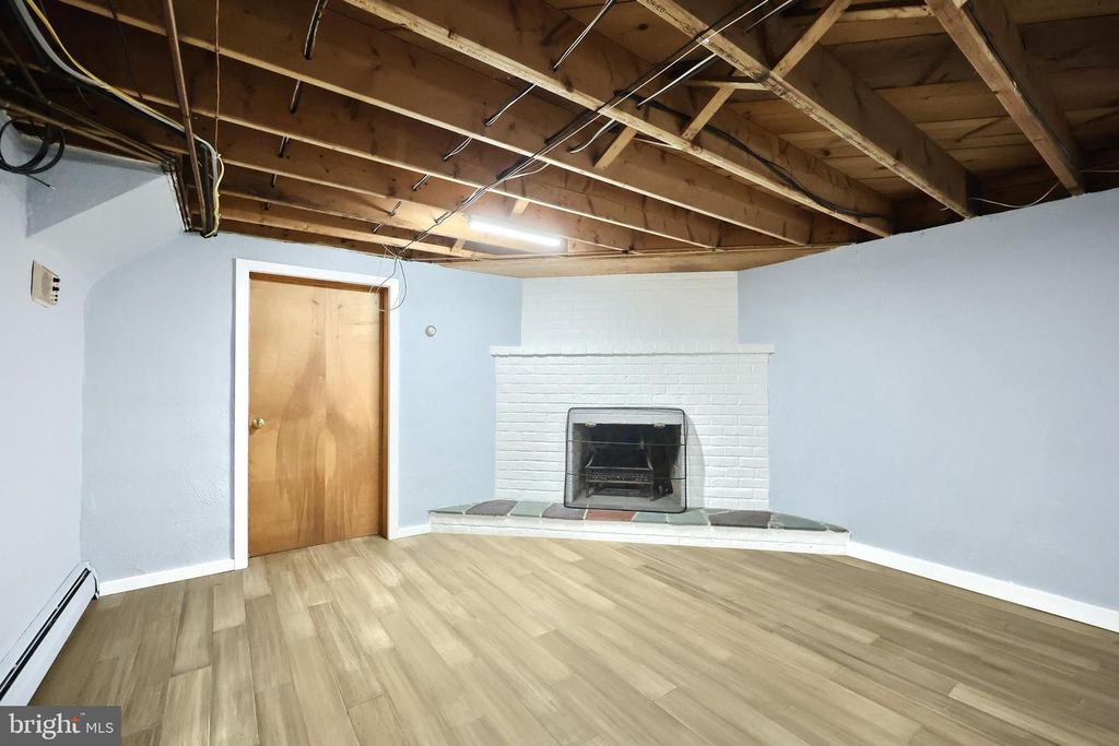 Image 34 of property listing at 1156 DETWILER DR, York, PA 17404