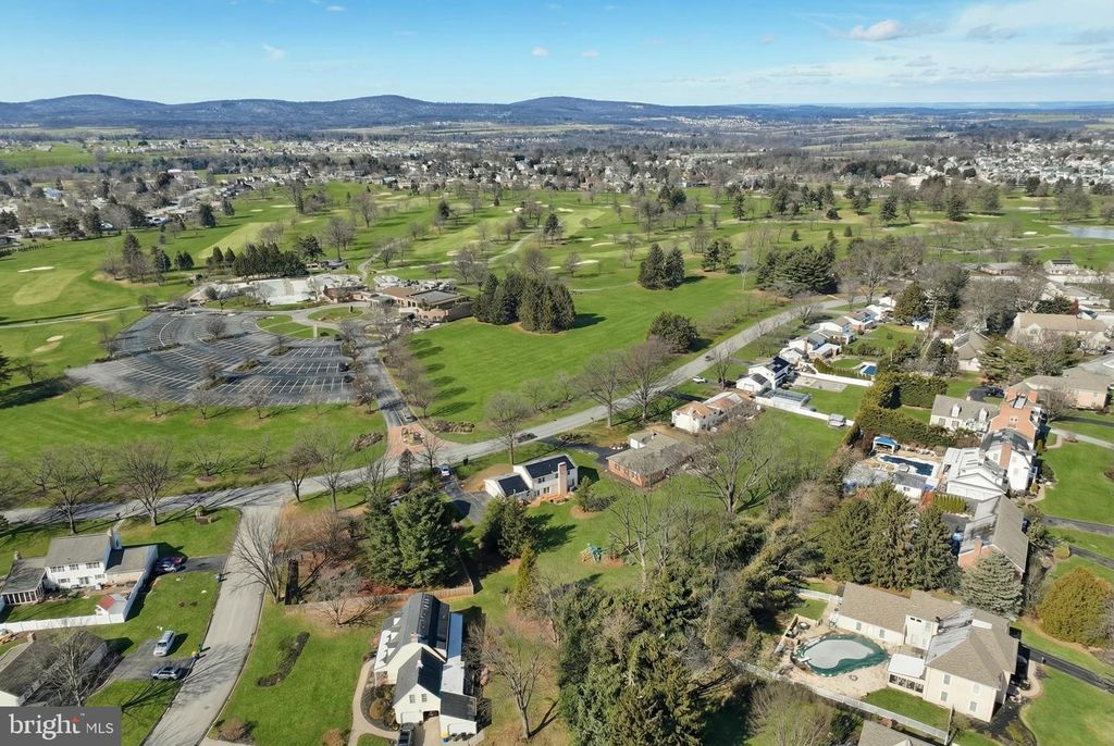 Image 47 of property listing at 1156 DETWILER DR, York, PA 17404