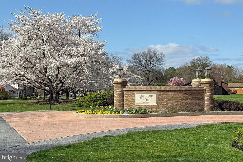 Image 52 of property listing at 1156 DETWILER DR, York, PA 17404