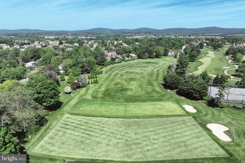 Image 57 of property listing at 1156 DETWILER DR, York, PA 17404